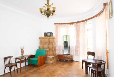 Casă cu 4 camere cu Teren 300 Mp în Central - 3