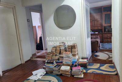 Apartament cu 3 camere decomandat în Central - 2