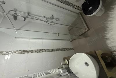 Vand apartament cu spa?iu comercial - 1