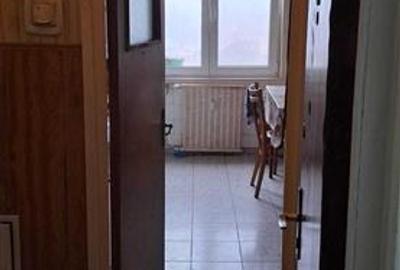 Apartament cu 2 camere semidecomandat în Tei - 1