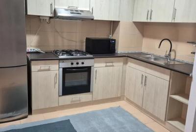 Apartament cu 2 camere semidecomandat, mobilat în Tătărași