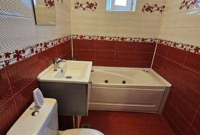 Apartament cu 3 camere decomandat în Central - 1