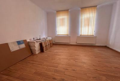 Oportunitate! Vanzare casa, ideala pentru birouri, Marasti, 435000 Eur - 2