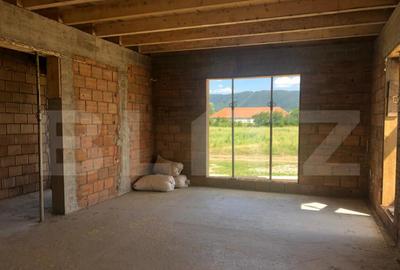 Casă cu 3 camere cu Garaj în Cristian - 6