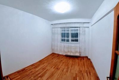 Apartament cu 3 camere decomandat în Fălticeni - 5
