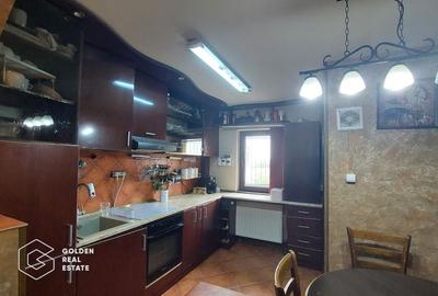 Apartament 3 camere, etaj 2, decomandat, zona Podgoria - 4