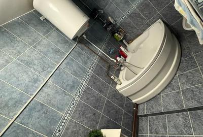 Apartament cu 4 camere decomandat în Central - 3