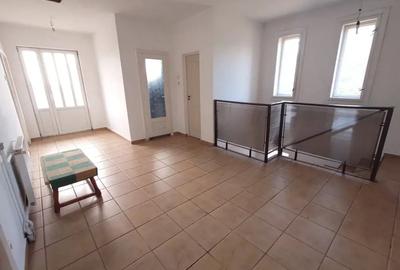 Casă cu 6 camere în Torontalului - 4