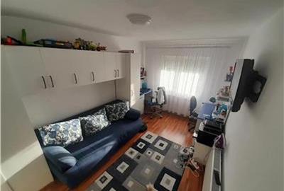 Apartament cu 2 camere, decomandat - zona Stupini - 3