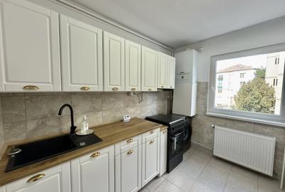 Apartament cu 2 camere semidecomandat, mobilat în Calea Dumbrăvii - 3