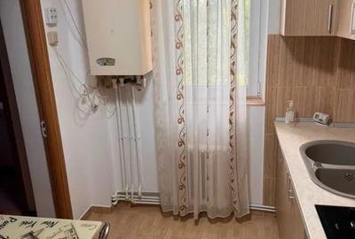 Apartament cu 2 camere decomandat în Nicolina