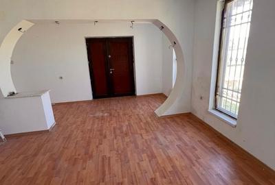 Casă cu 4 camere cu Teren 2704 Mp în Orlești - 17
