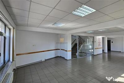 Spațiu comercial, de 685 mp, în Central - 4