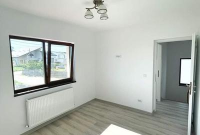 Casă cu 4 camere cu Teren 250 Mp în Miroslava - 5