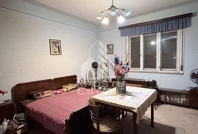 Casa alipita cu teren, necesita renovari, situata in zona Freidorf. - 2