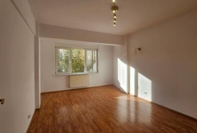 Spatiu birou in zona Universitate - 4 camere - 3