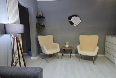 Vanzare Apartament 3 cam. cf.1 semid, et.3 din 4, totul nou la cheie, mob. si utllat, pe Cal. Galati - 18