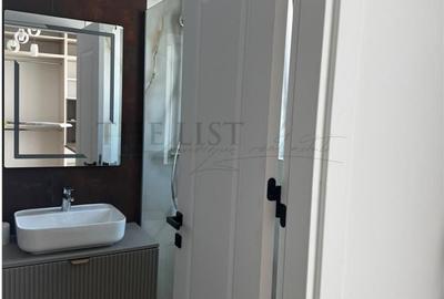 Casă cu 4 camere cu Teren 100 Mp în Central - 3