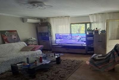 Apartament cu 3 camere decomandat în Păcii - 4