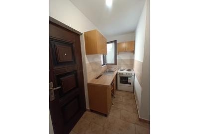 Casă individuală cu 4 camere cu Canalizare în Giulești - 12