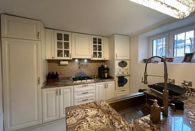 Casă individuală cu 9 camere cu Canalizare în Grădina Icoanei - 12