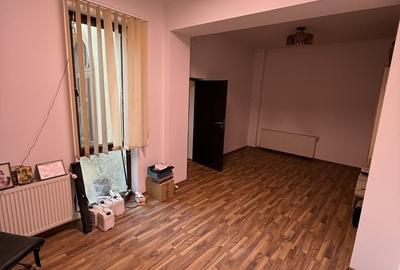 Spațiu comercial, de 90 mp, în 13 Septembrie