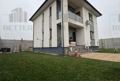 Casă cu 4 camere cu Teren 400 Mp în Berceni
