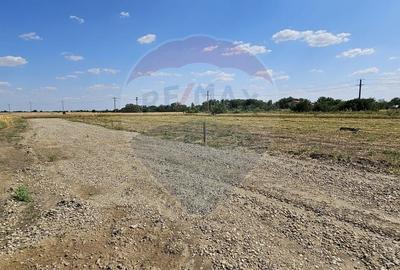 Teren Construcții intravilan de 490 mp, în Postăvari - 5