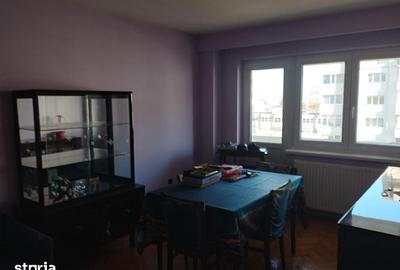 Apartament cu 3 camere decomandat în Berești - 6