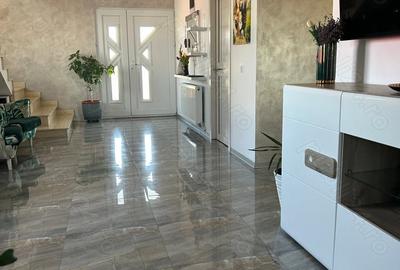 Casă cu 3 camere în Șimian - 6