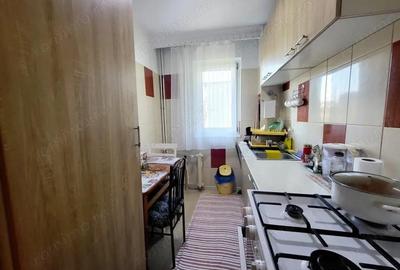 Apartament 3 camere Zona Orizont, etaj 3/4 - 9