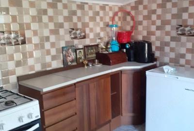Casă cu 3 camere cu Teren 700 Mp în Central - 2
