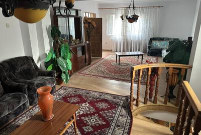 Casă cu 4 camere cu Teren 300 Mp în Central - 8