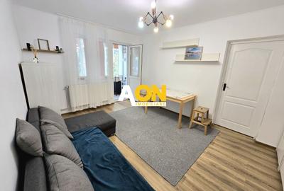 Apartament cu 3 camere semidecomandat, mobilat în Cetate