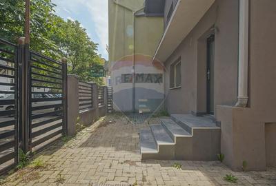 Casă cu 10 camere cu Teren 340 Mp în Florilor - 12