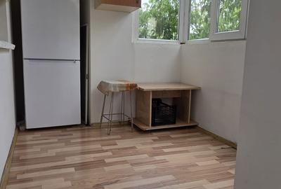 Apartament cu 3 camere decomandat în 1 Mai - 5
