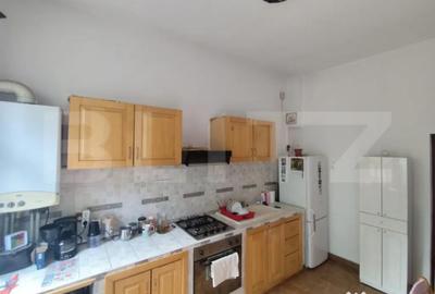 Casă cu 4 camere cu Teren 200 Mp în Central - 6