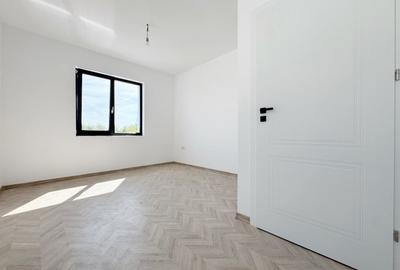 Duplex despartit prin camera tehnica, 136mp utili, 5 camere -Giroc - 8