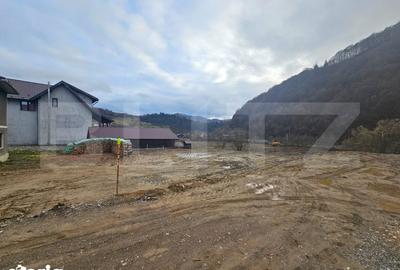 Casă cu 3 camere cu Teren 642 Mp în Central - 2