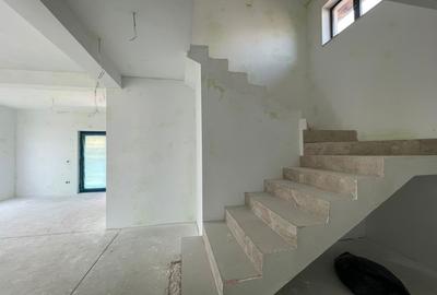 Casă individuală cu 4 camere cu Garaj în Moșnița Veche - 5