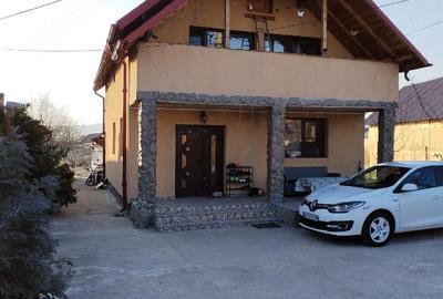 Casă cu 4 camere cu Teren 1600 Mp în Valea Stânii - 1