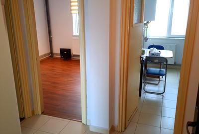 Apartament cu 2 camere decomandat în Calea București - 4