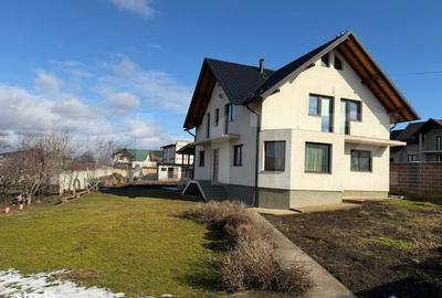 Casă cu 4 camere în Sfântu Ilie - 12