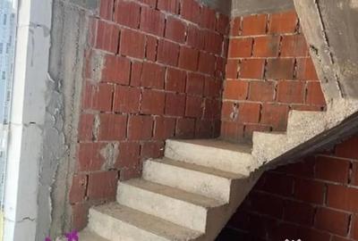 Casă cu 5 camere cu Teren 500 Mp în Oșorhei - 9