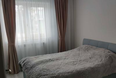 Apartament cu 3 camere semidecomandat în Policlinica - 4