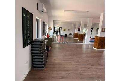 Spațiu comercial, de 90 mp, în Central - 12