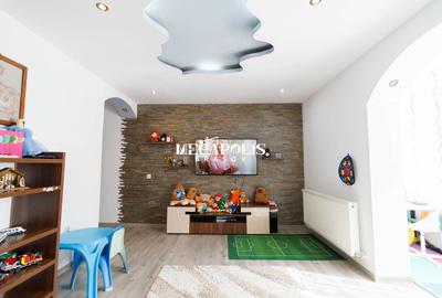 Apartament cu 2 camere decomandat în Tractorul - 3