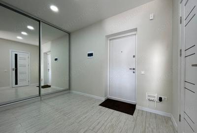 Garsonieră în Titan - 2