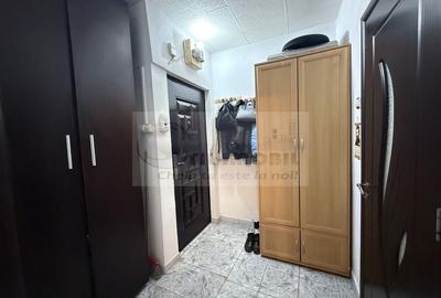 2 CAMERE TATARASI SCOALA 4 IONET TEODOREANU , GEAM LA BAIE, CENTRALA. - 20