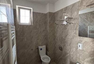 Casă cu 4 camere în Central - 2